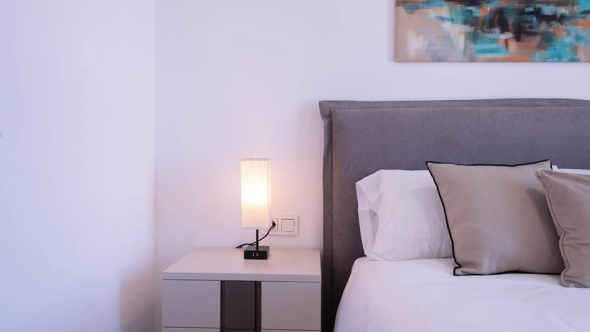 Xpce Urban 16 Malaga Skyline - Parking Free Apartment 0*,  Spain